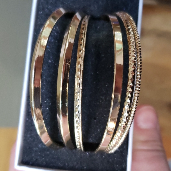 6 Liz Claiborne Bangles! - Picture 2 of 5